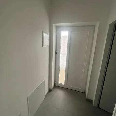 U Praisu Lägenhet